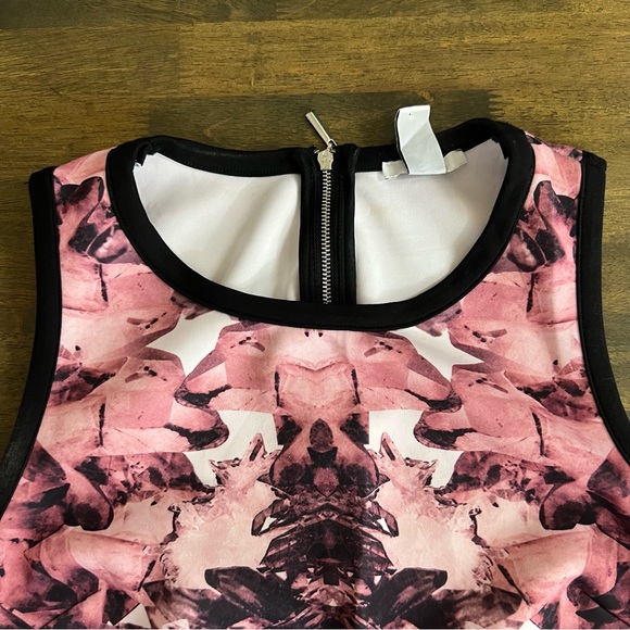 Bar III Shirt Tribal Pink Black White Crystals Midriff Cropped Top Club M Zip Up - Picture 3 of 7